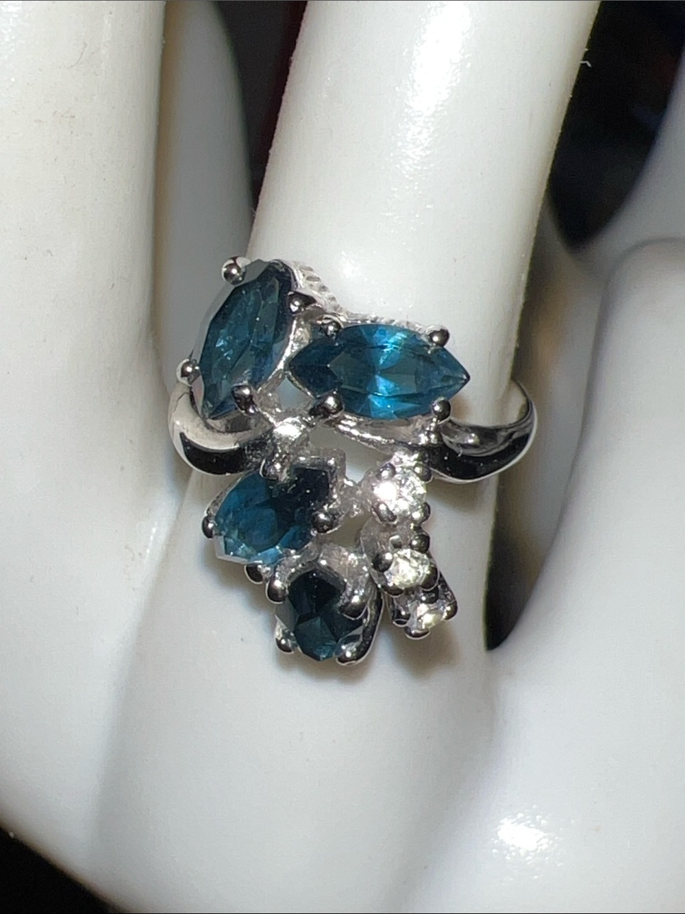 Sarah Coventry Moon River Blue Rhinestone Silver-Tone Ring size 4.75